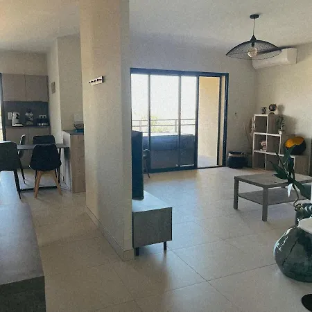 Daire Moderne 3 Spacieuses Sur Le Port De Porto-vecchio Avec Vue *
