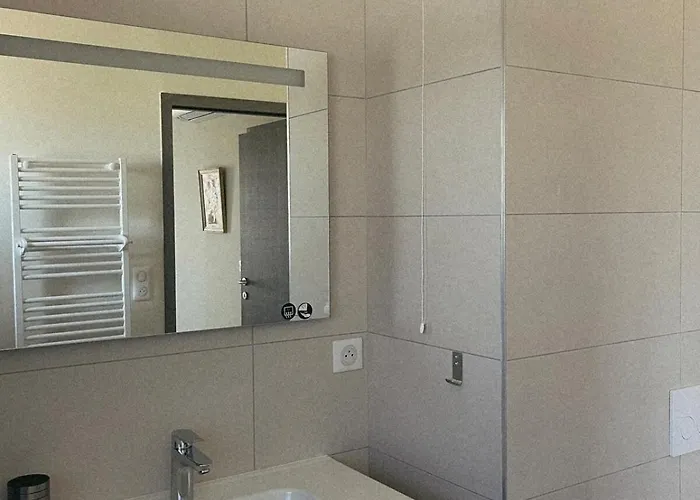 Moderne 3 Spacieuses Sur Le Port De Porto-vecchio Avec Vue *